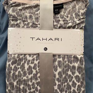 XL Tahari 2 Piece Lounge Set